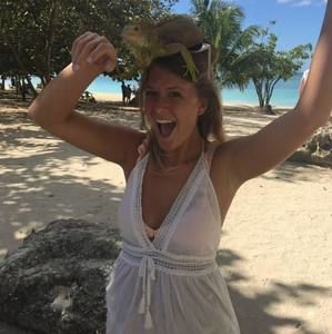 Meet your Posher, Olivia